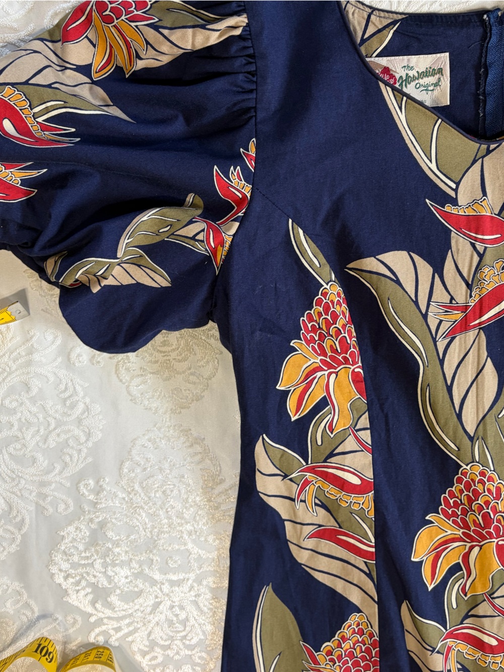 VTG Hilo Hattie Hawaiian Midi Dress Puff Sleeve Mermaid Flounce Hem Size 6/Small - Picture 9 of 9